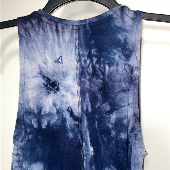 Flirtitude Tie-Dye Sleeveless Women's Top - Blue - Picture 7 of 8